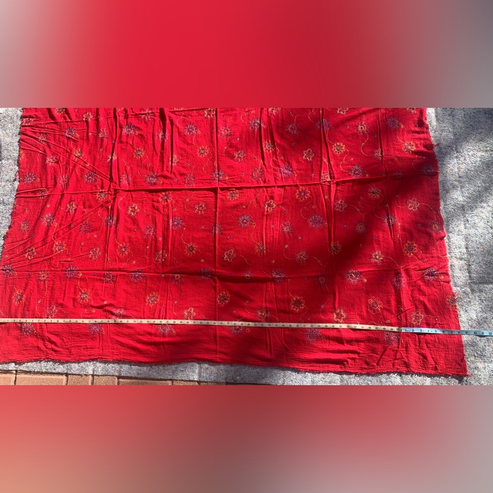 Adorable vintage 90s red cotton gauze w/ rainbow floral embroidery fabric sewing - Picture 14 of 16